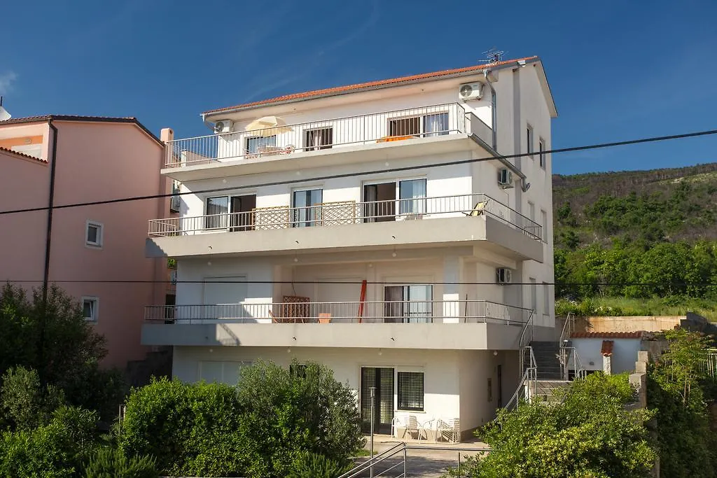 Apartments Adriatic Selce